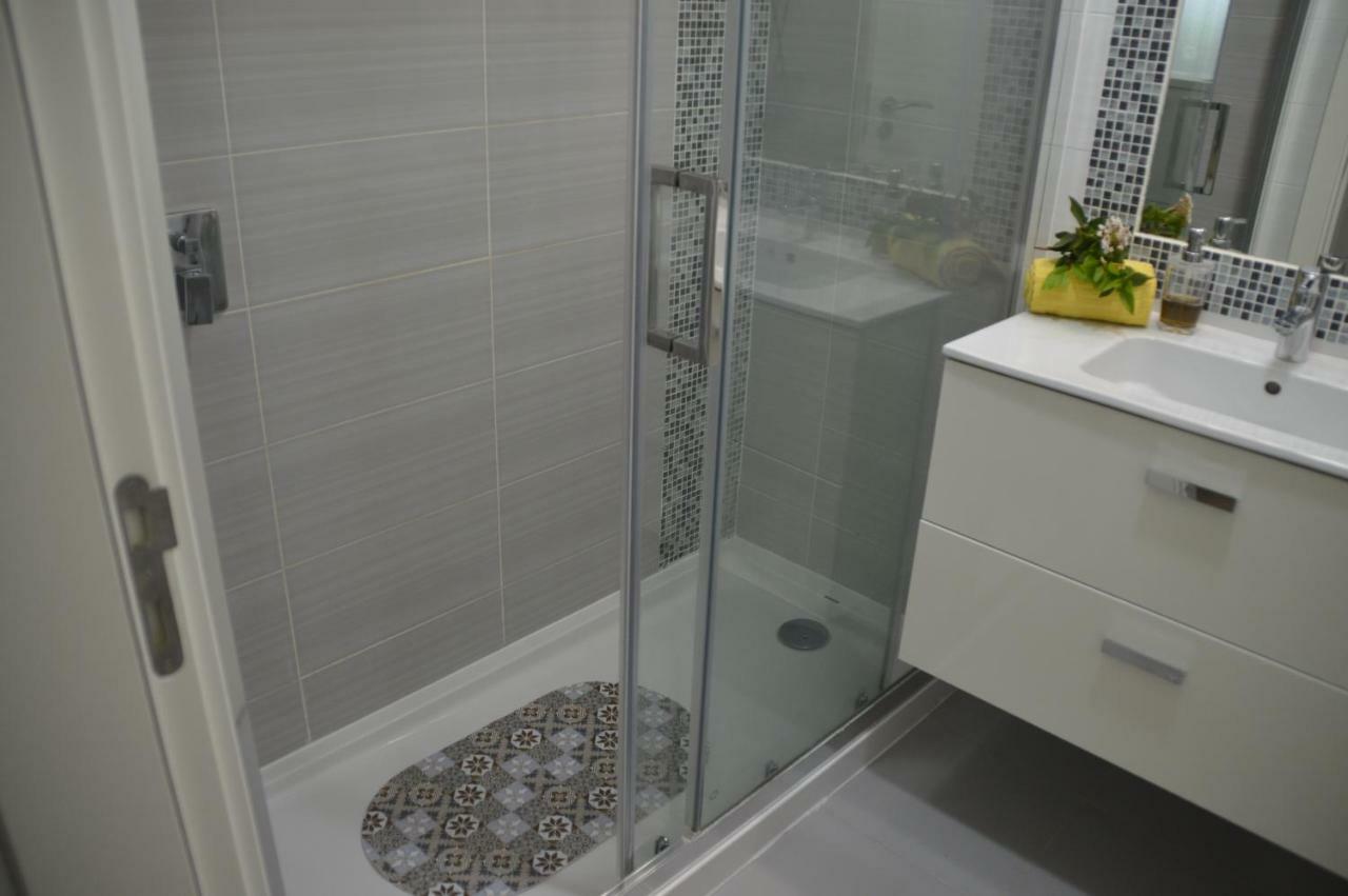 Amazing Beach & Pool Apartment With Garden Sesimbra Exteriör bild